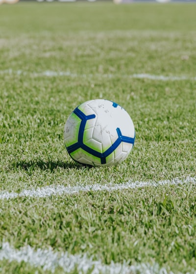 برشلونةضدالإنترنتكيفتحاربالمدينةالإسبانيةالتكنولوجياالحديثة؟